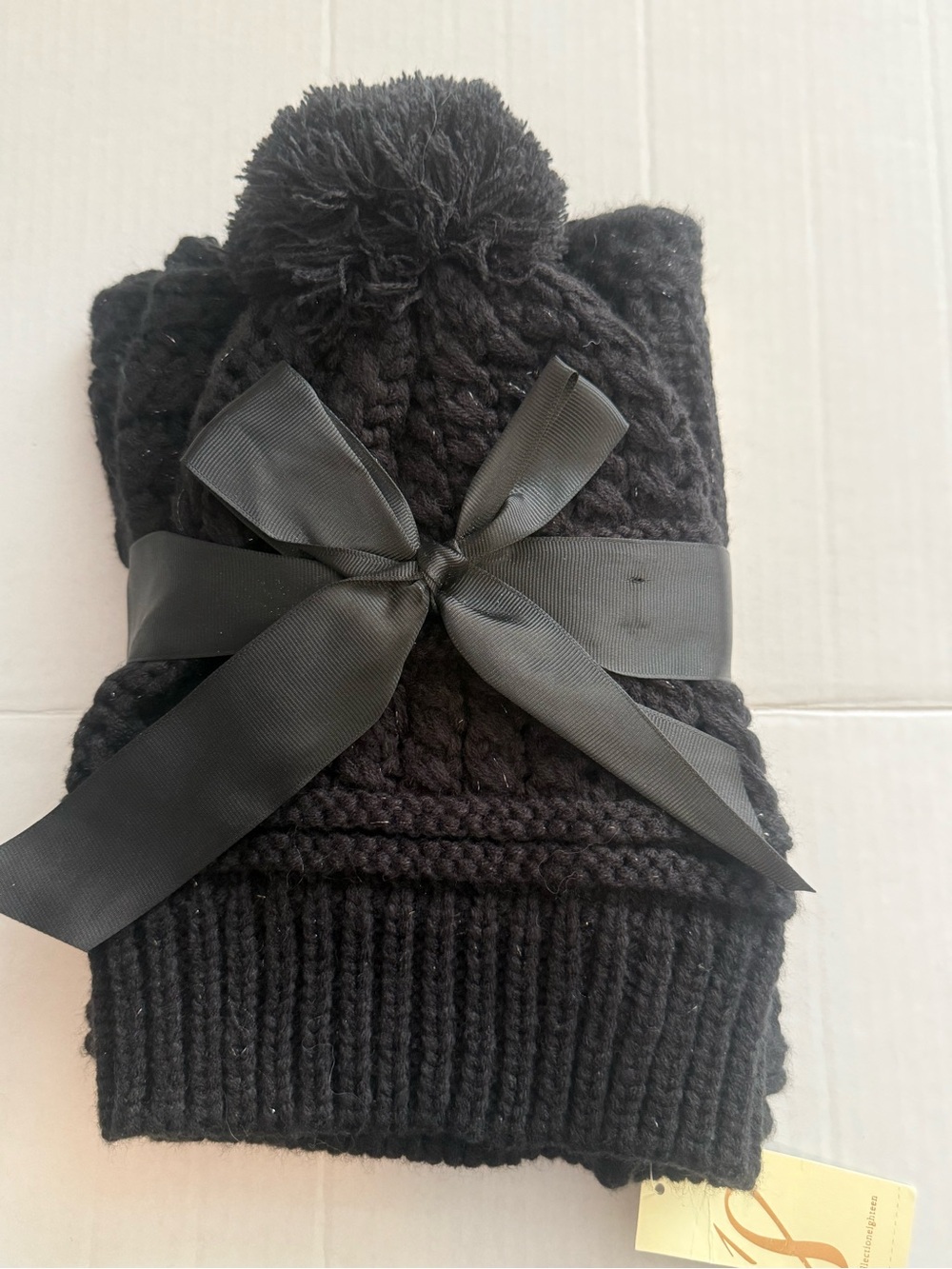 Collection 18 winter knit Pom-Pom beanie and scarf gift set Black/silver sparkle